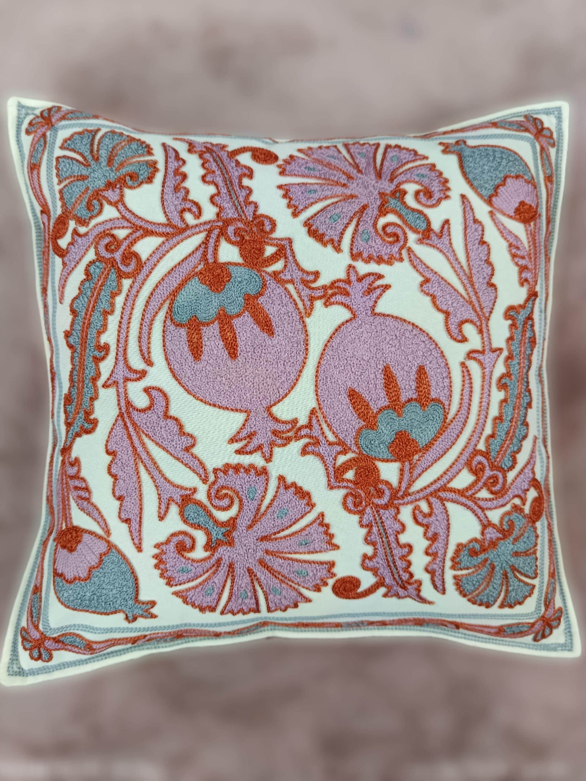 Bestickter Kissenbezug | Kissenbezug 40x40 | Kissenhülle Stickerei | Dekokissen | Boho Kissenbezug bestickt | Moderner Kissenbezug