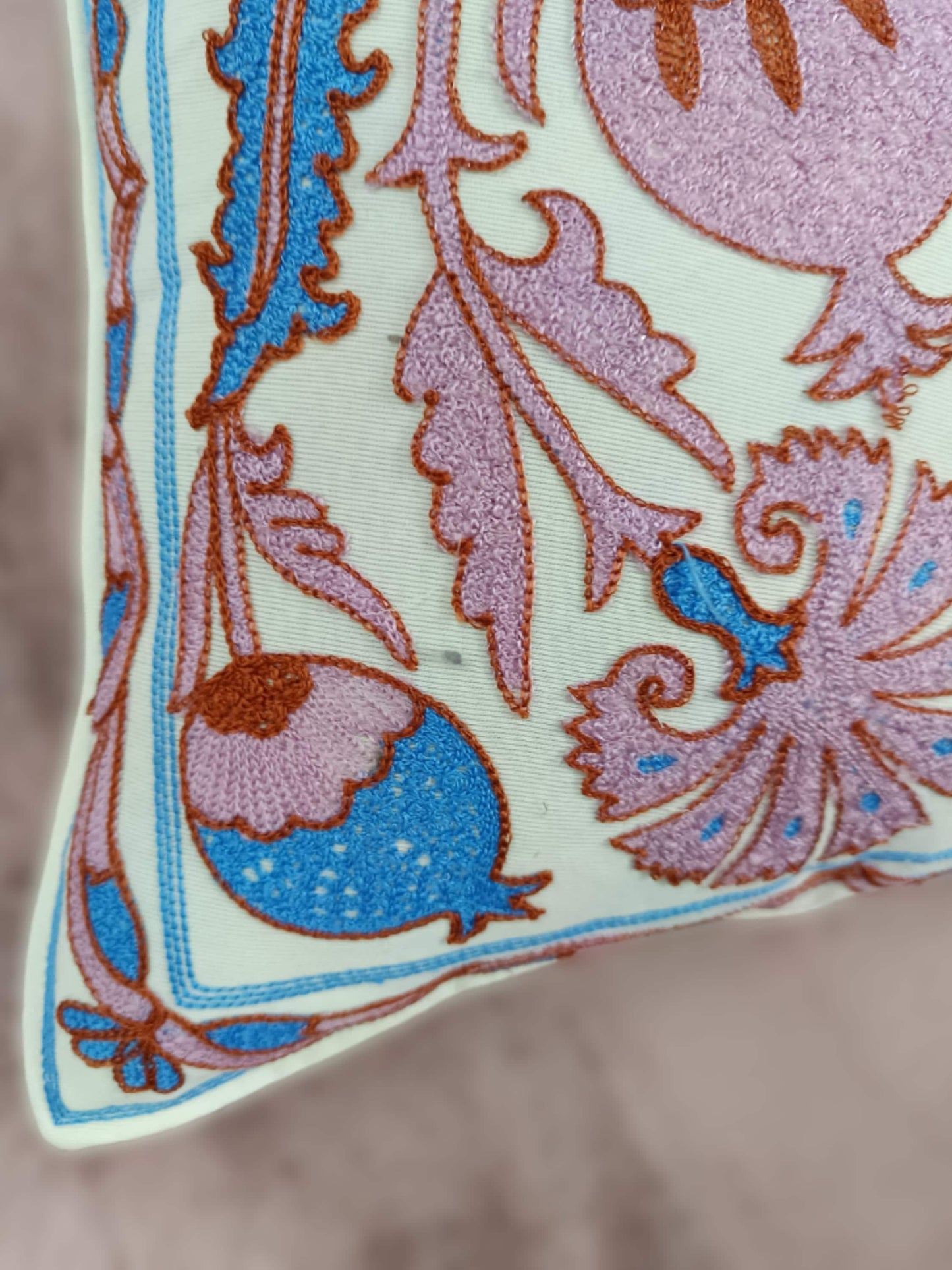 Bestickter Kissenbezug | Kissenbezug 40x40 | Kissenhülle Stickerei | Dekokissen | Boho Kissenbezug bestickt | Moderner Kissenbezug