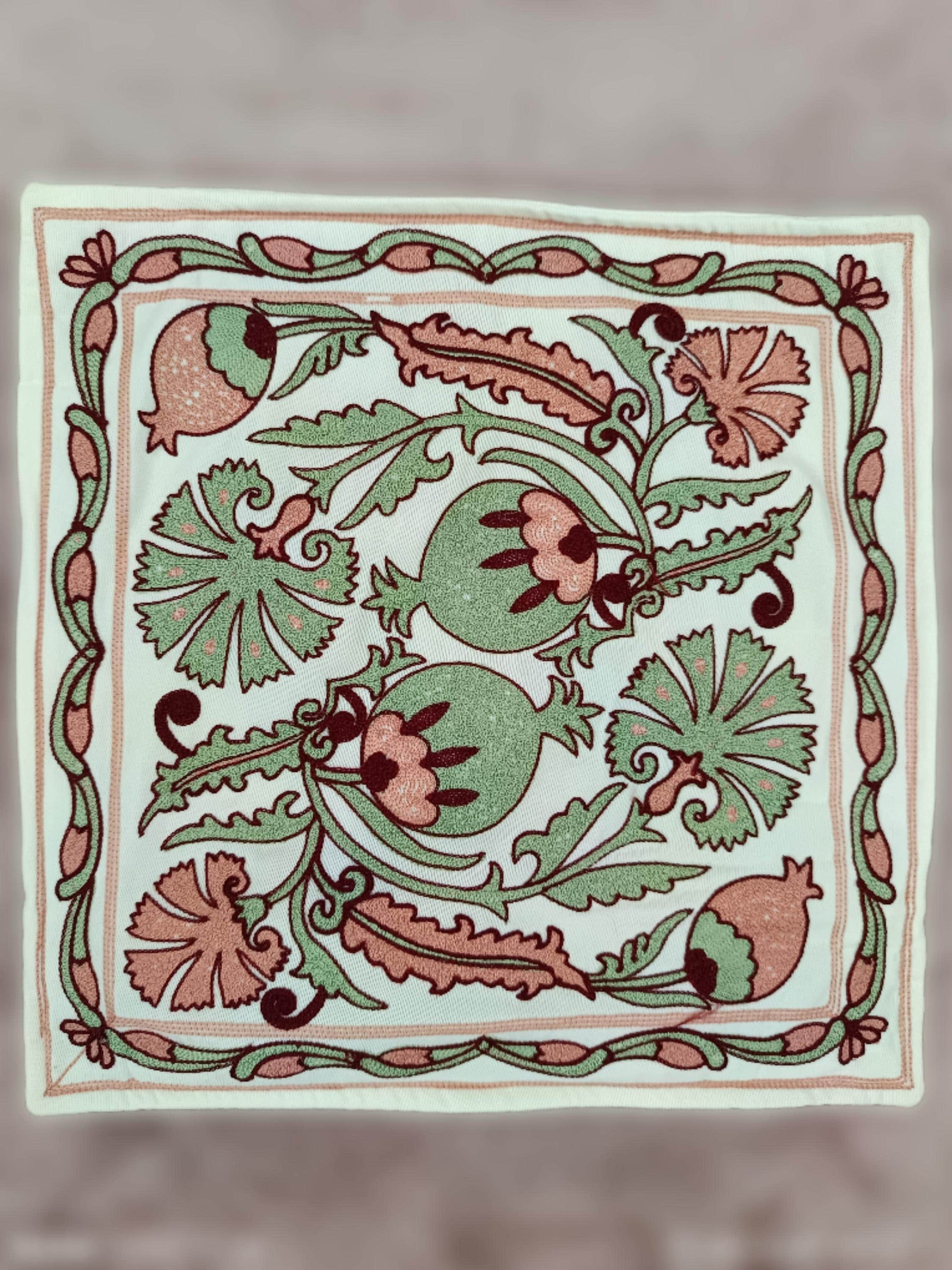 Bestickter Kissenbezug | Kissenbezug 40x40 | Kissenhülle Stickerei | Dekokissen | Boho Kissenbezug bestickt | Moderner Kissenbezug