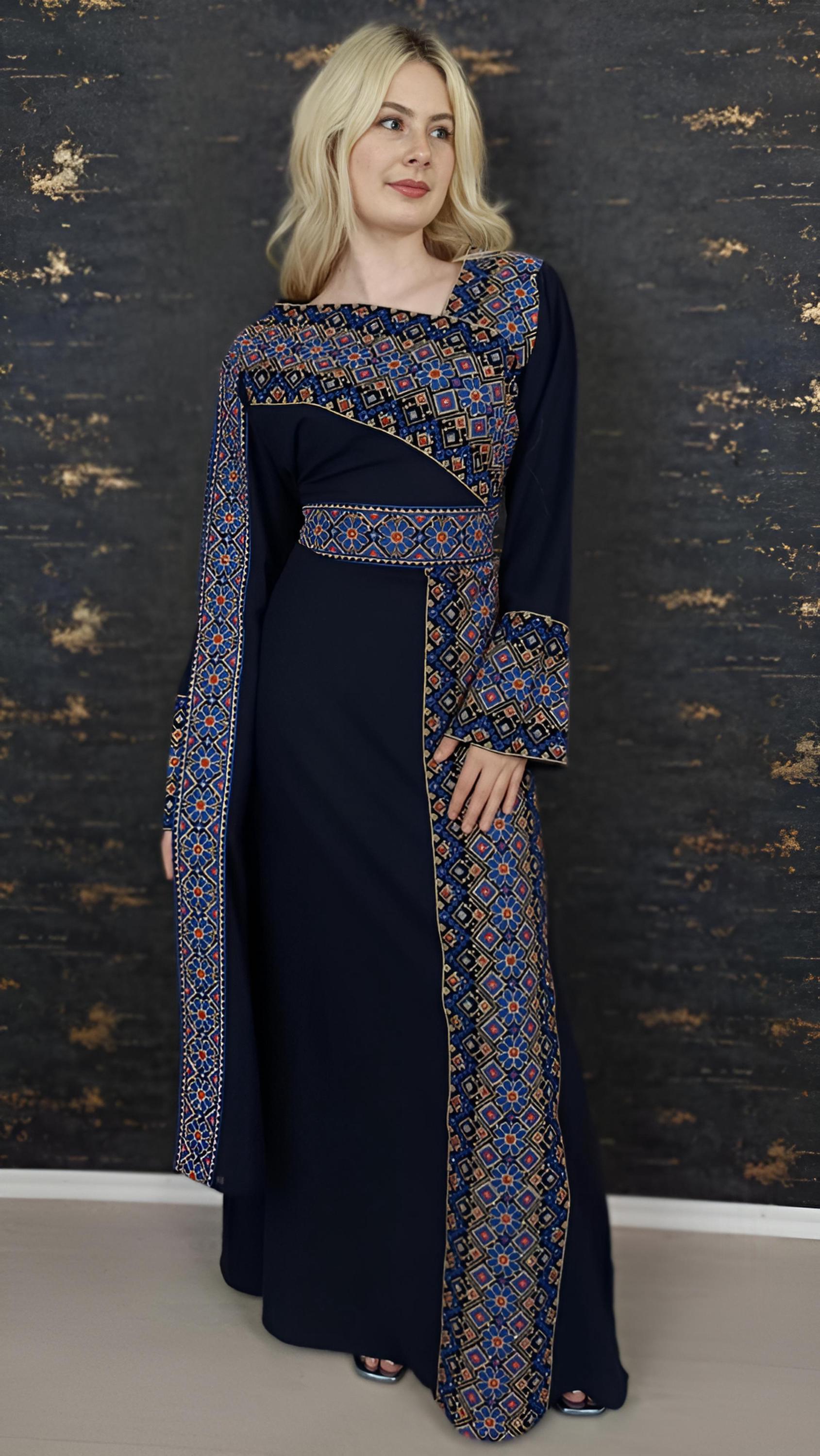 Kaftan Schaza mit Gürtel, dunkelblau, asymmetrischer Halsausschnitt, unterschiedliche Armlängen bunte Stickerei, Kleid für besondere Anlässe