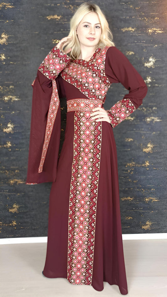 Kaftan Schaza mit Gürtel, weinrot, asymmetrischer Halsausschnitt, unterschiedliche Armlängen, bunte Stickerei, Kleid für besondere Anlässe