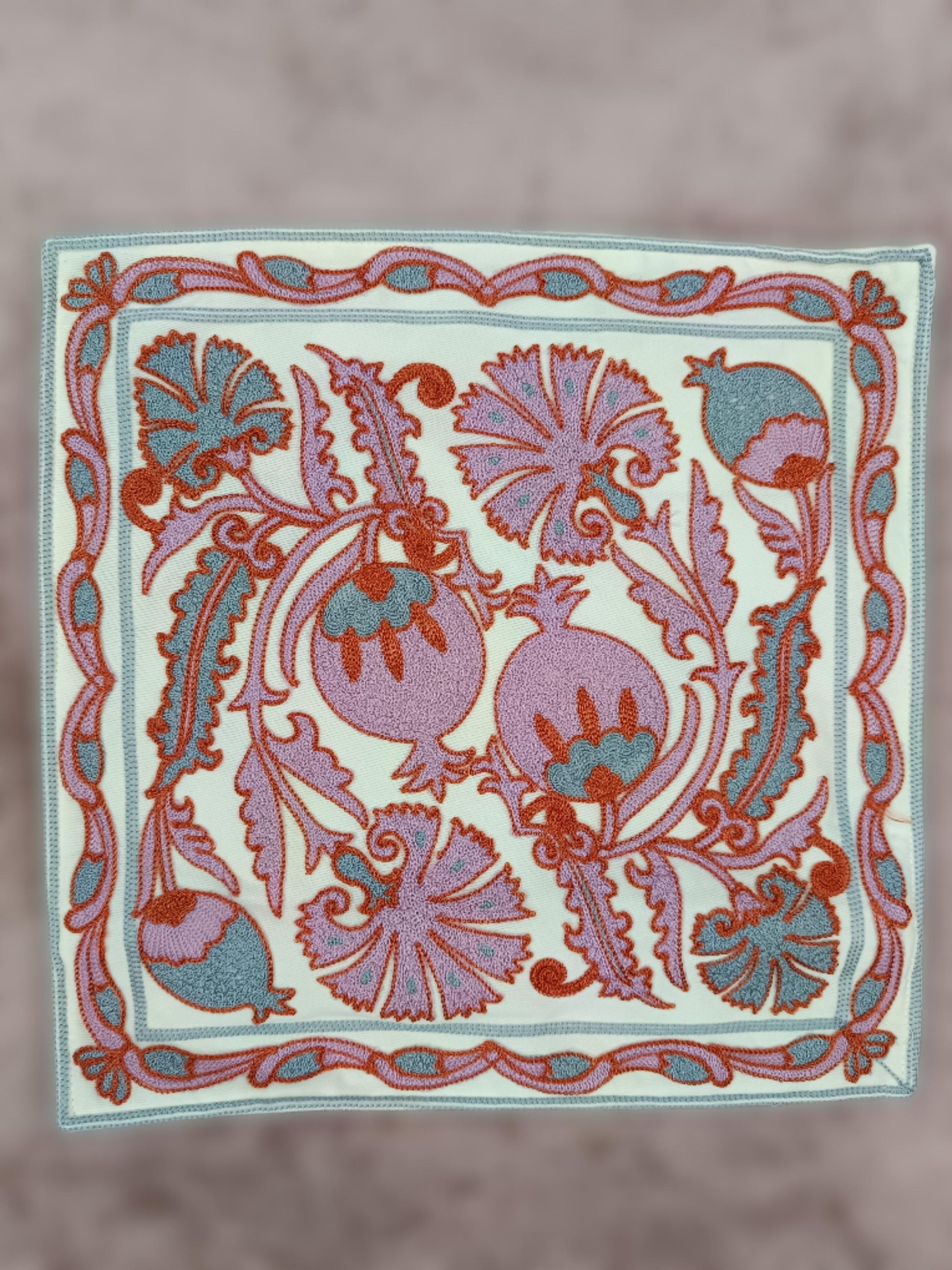 Bestickter Kissenbezug | Kissenbezug 40x40 | Kissenhülle Stickerei | Dekokissen | Boho Kissenbezug bestickt | Moderner Kissenbezug __etsy:6191256082