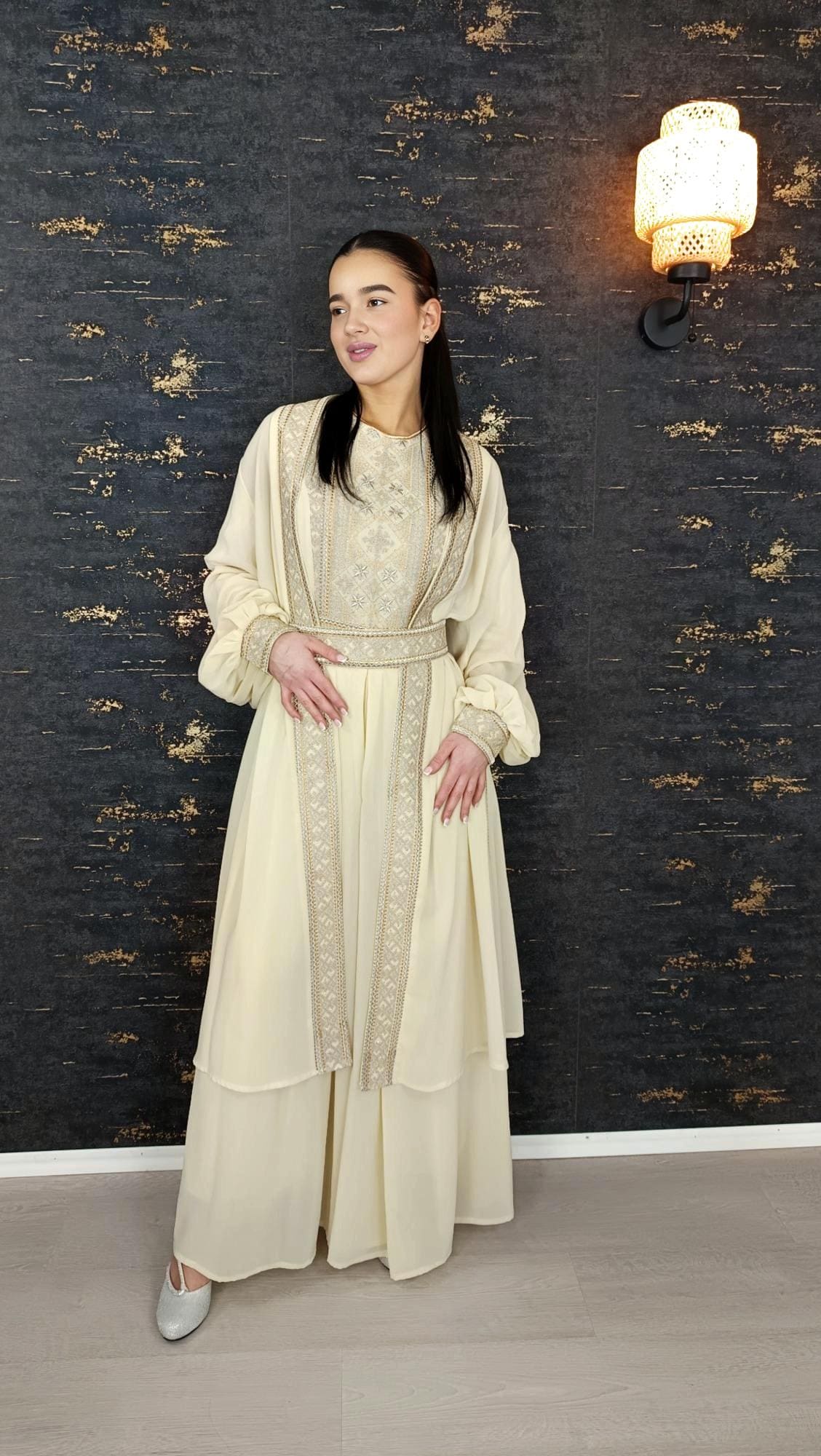 Overall Sindibad mit Abaya, creme/beige, Hochzeit, Hosenanzug, Jumpsuit, Dubai Kaftan, Hennakleid, Kaftan Dress, Kaftan Frauen, Abendkleid (etsy image id: 6601088780)