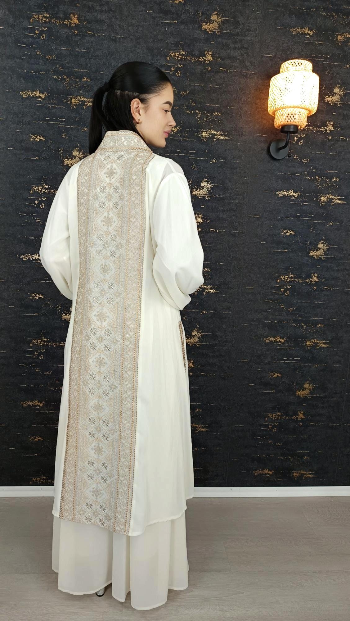 Overall Sindibad Abaya, weiß, Hochzeit, Hosenanzug, Jumpsuit, Dubai Kaftan, Hennakleid, Kaftan Dress, Kaftan Frauen, Abendkleid, Verlobung (etsy image id: 6649396395)