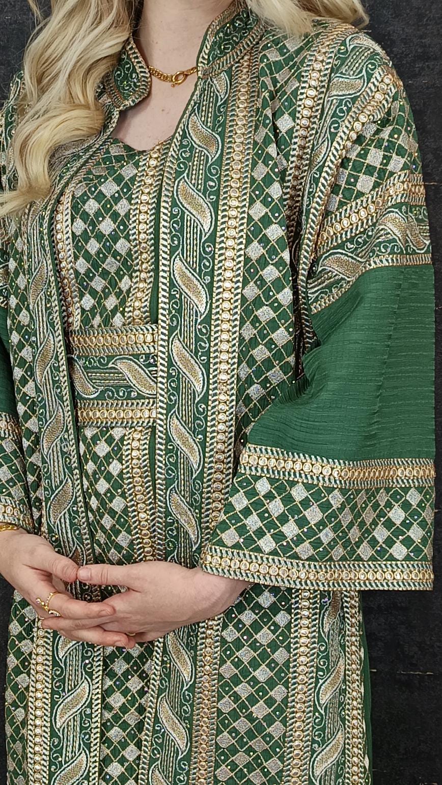 bestickter Kaftan, Hanien grün, Kaftan Frauen, Abendkleid, Hochzeit, marokkanischer Kaftan, arabischer Kaftan, Takshita, Henna Kleid, Abaya (etsy image id: 6676132851)