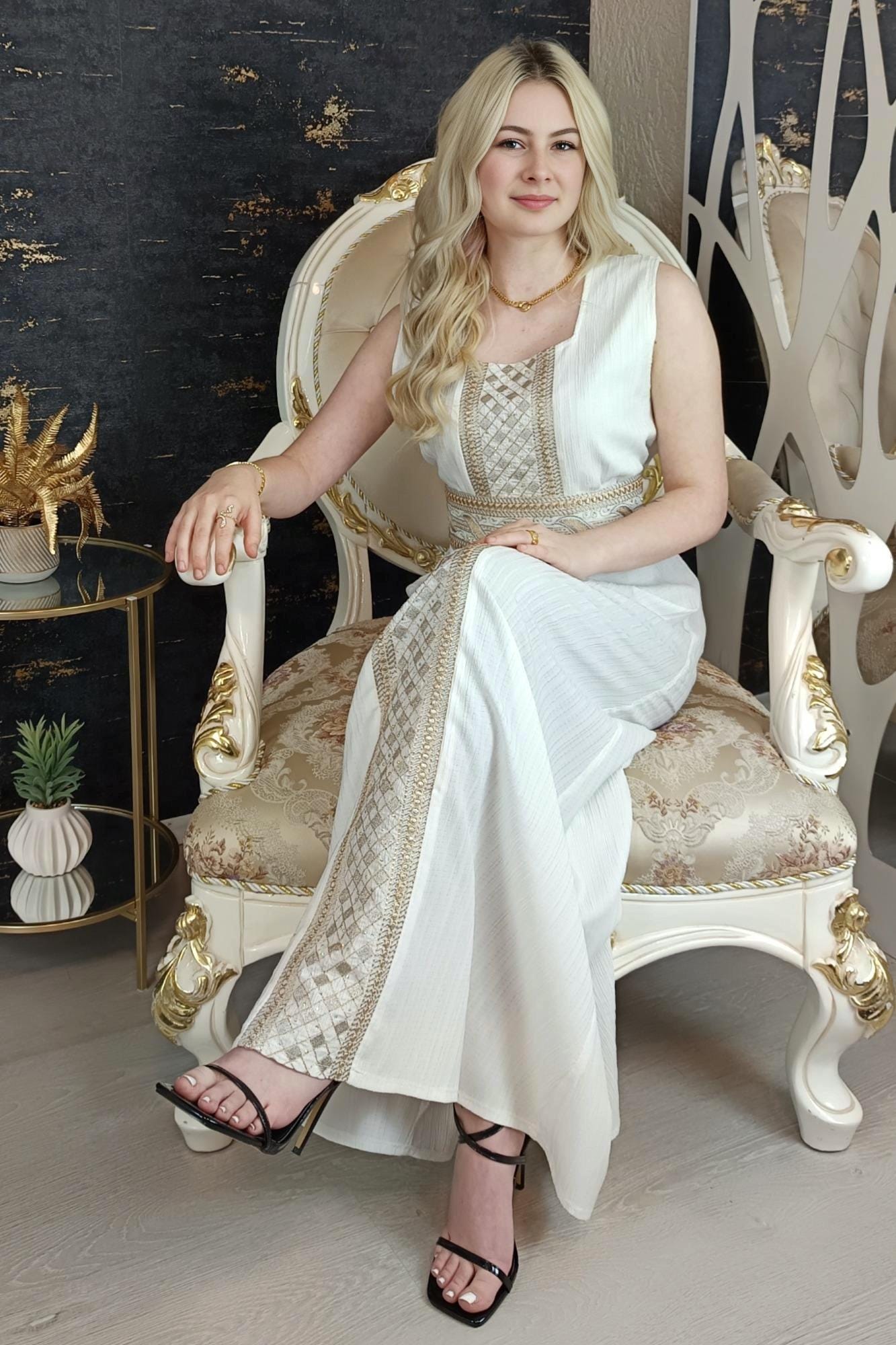 Bestickter Kaftan, Hanien Weiß, Kaftan Frauen, Abendkleid, Hochzeit, marokkanischer Kaftan, arabischer Kaftan, Takshita, Henna Kleid, Abaya (etsy image id: 6677671703)