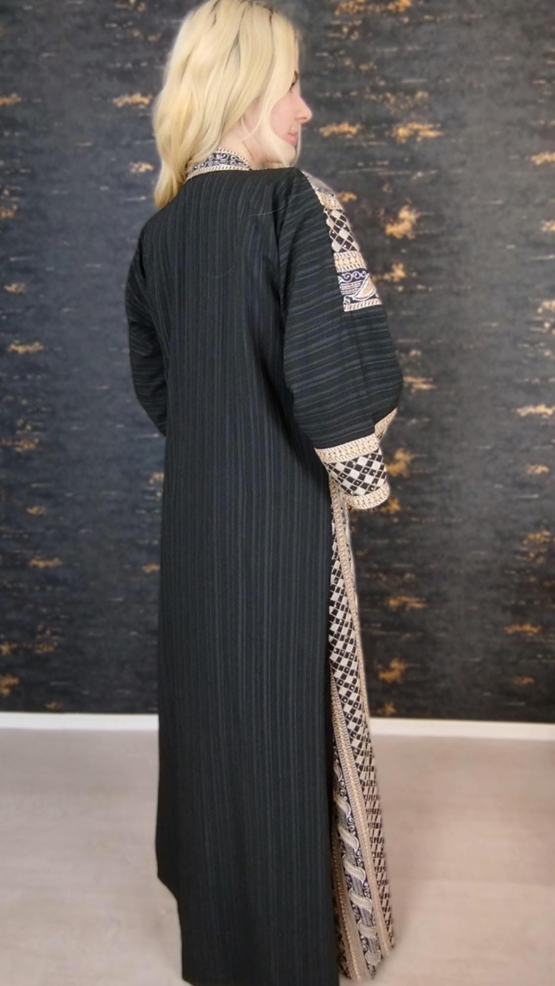 bestickter Kaftan, Hanien schwarz, Kaftan Frauen, Abendkleid, Hochzeit, marokkanischer Kaftan, arabischer Kaftan, Takshita, Hennakleid,Abaya (etsy image id: 6683639915)