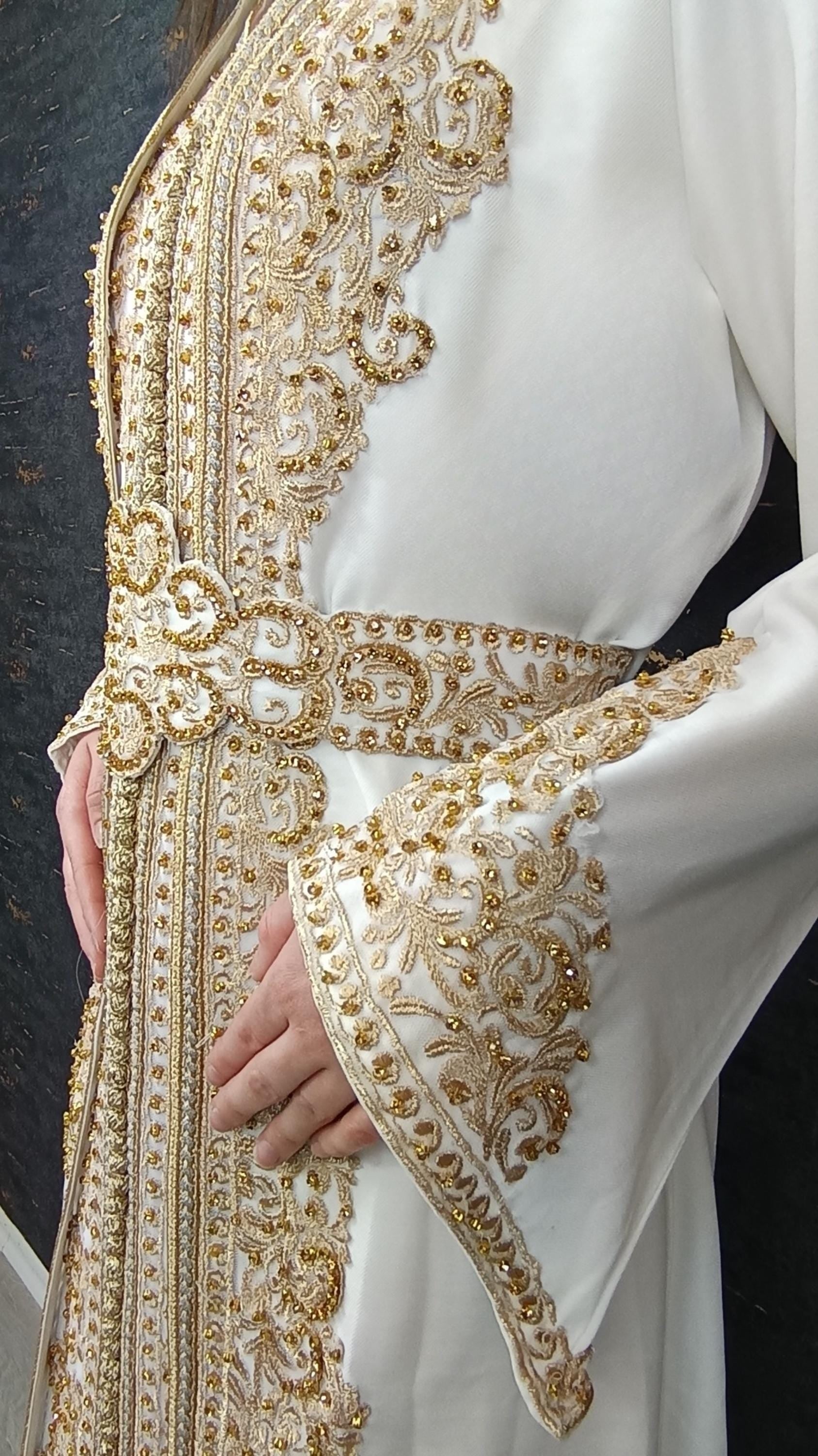 Takeshita | Henna Kleid | Kaftan Frauen | Kaftan weiß | Hochzeit | marokkanische kaftan | Ukrainisches besticktes kleid __etsy:6909892587