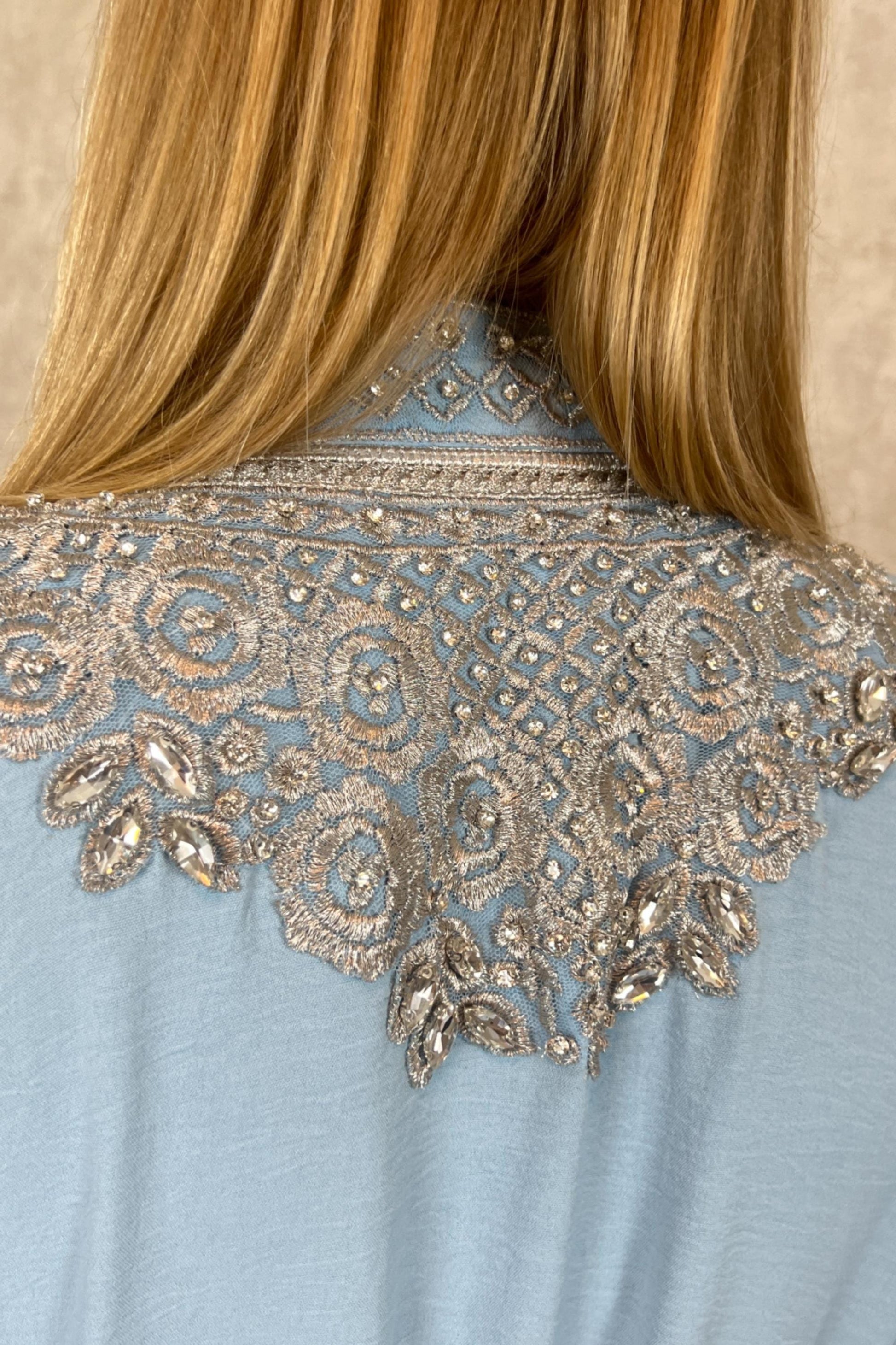 Hellblau Marokkanischer Kaftan mit Silberner Stickerei, 2-teilig mit Gürtel, Elegantes Hochzeitskleid, Luxus Takchita Classica (etsy image id: 7397082476)