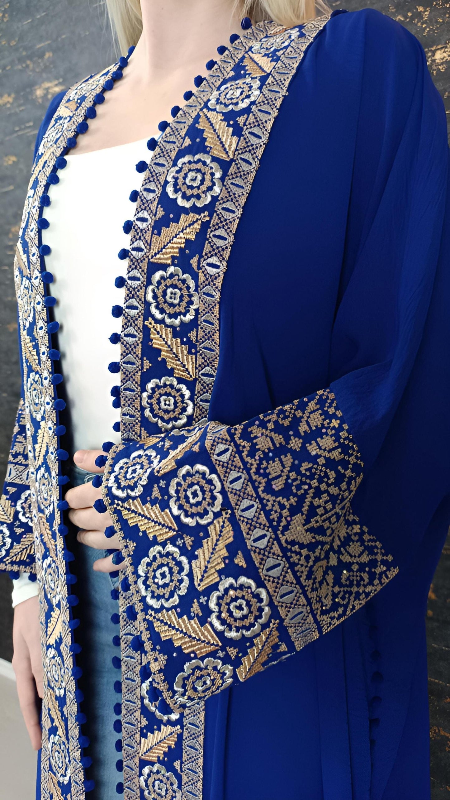 Bisht große Blume, royalblau, mit Stickerei in Gold/Silber, Ramadan Abaya, Kaftan Frauen, Hennakleid, Kimono (etsy image id: 7675750192)