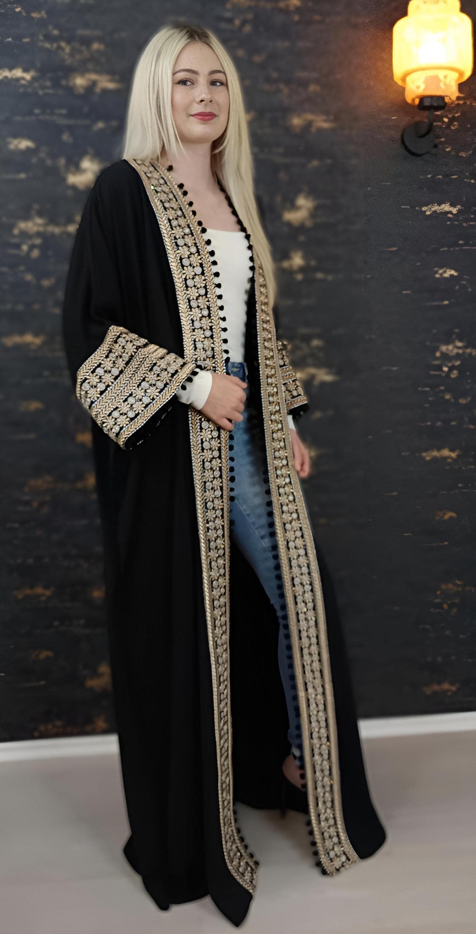Bisht kleine Blume, Schwarz, mit Stickerei in Gold/Silber, Ramadan Abaya, Kaftan Frauen, Hennakleid, Kimono (etsy image id: 7679375616)