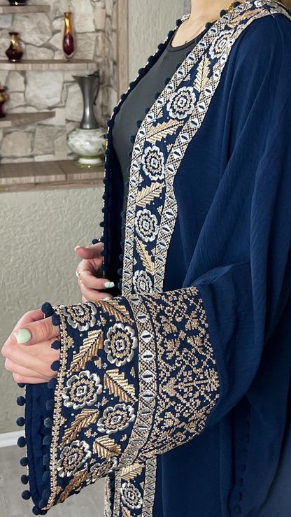 Bisht große Blume, dunkelblau, mit Stickerei in Gold/Silber, Ramadan Abaya, Kaftan Frauen, Hennakleid, Kimono (etsy image id: 7719693969)