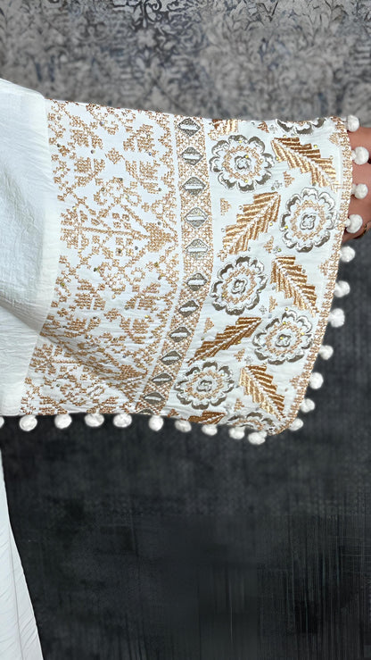 Bisht große Blume, weiß, mit Stickerei in Gold/Silber, Ramadan Abaya, Kaftan Frauen, Hennakleid, Kimono (etsy image id: 7723705439)