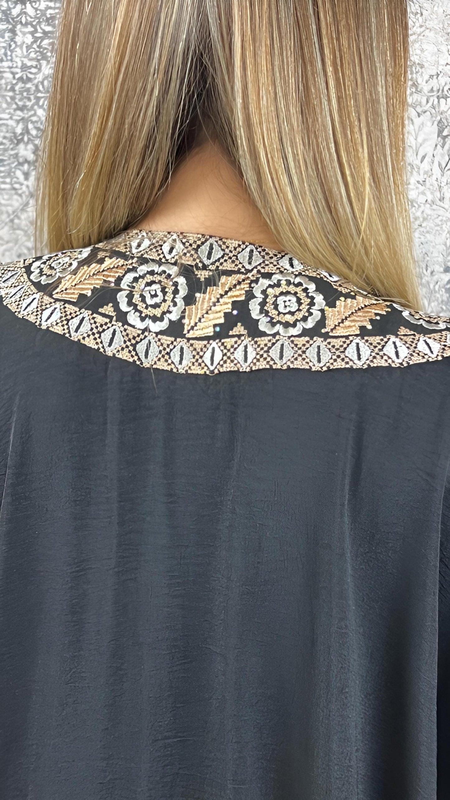Bisht große Blume, schwarz, mit Stickerei in Gold/Silber, Ramadan Abaya, Kaftan Frauen, Hennakleid, Kimono (etsy image id: 7723713793)
