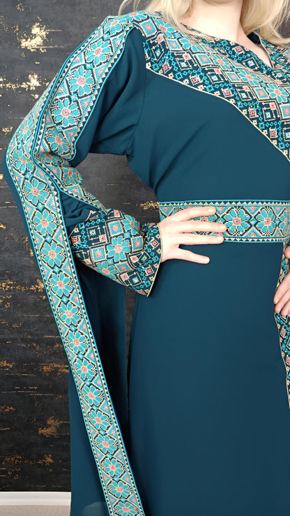 Kaftan Schaza mit Gürtel, petrol, asymmetrischer Halsausschnitt, unterschiedliche Armlängen, bunte Stickerei, Kleid für besondere Anlässe (etsy image id: 7725981962)