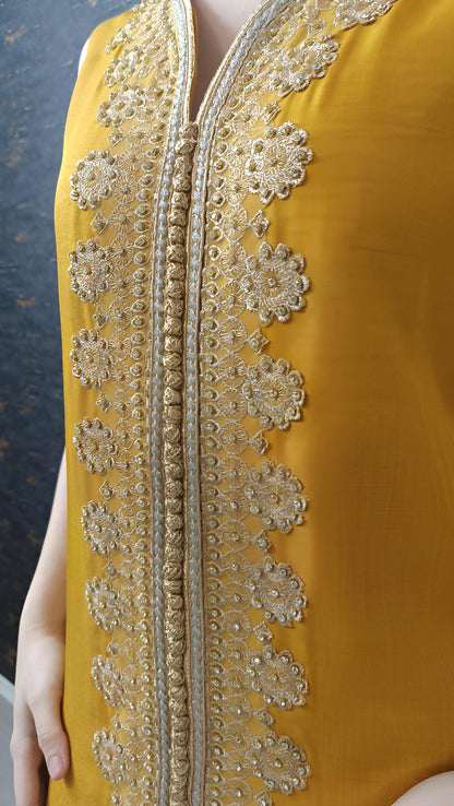 Kaftan Jasmin mit Abaya, gelb, Butterfly Ärmel, Gold Stickerei, Verlobung, arabischer Kaftan, Jalabiya, Hennakleid, Festkleid, Takshita (etsy image id: 7740594397)
