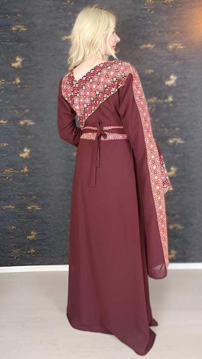 Kaftan Schaza mit Gürtel, weinrot, asymmetrischer Halsausschnitt, unterschiedliche Armlängen, bunte Stickerei, Kleid für besondere Anlässe __etsy:7773908581