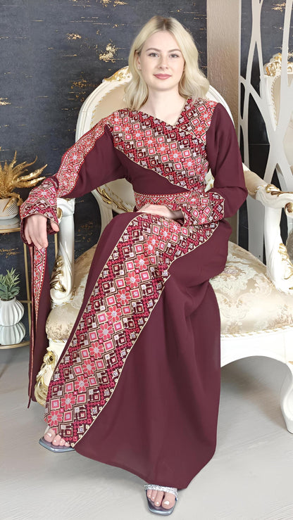 Kaftan Schaza mit Gürtel, weinrot, asymmetrischer Halsausschnitt, unterschiedliche Armlängen, bunte Stickerei, Kleid für besondere Anlässe __etsy:7773908823