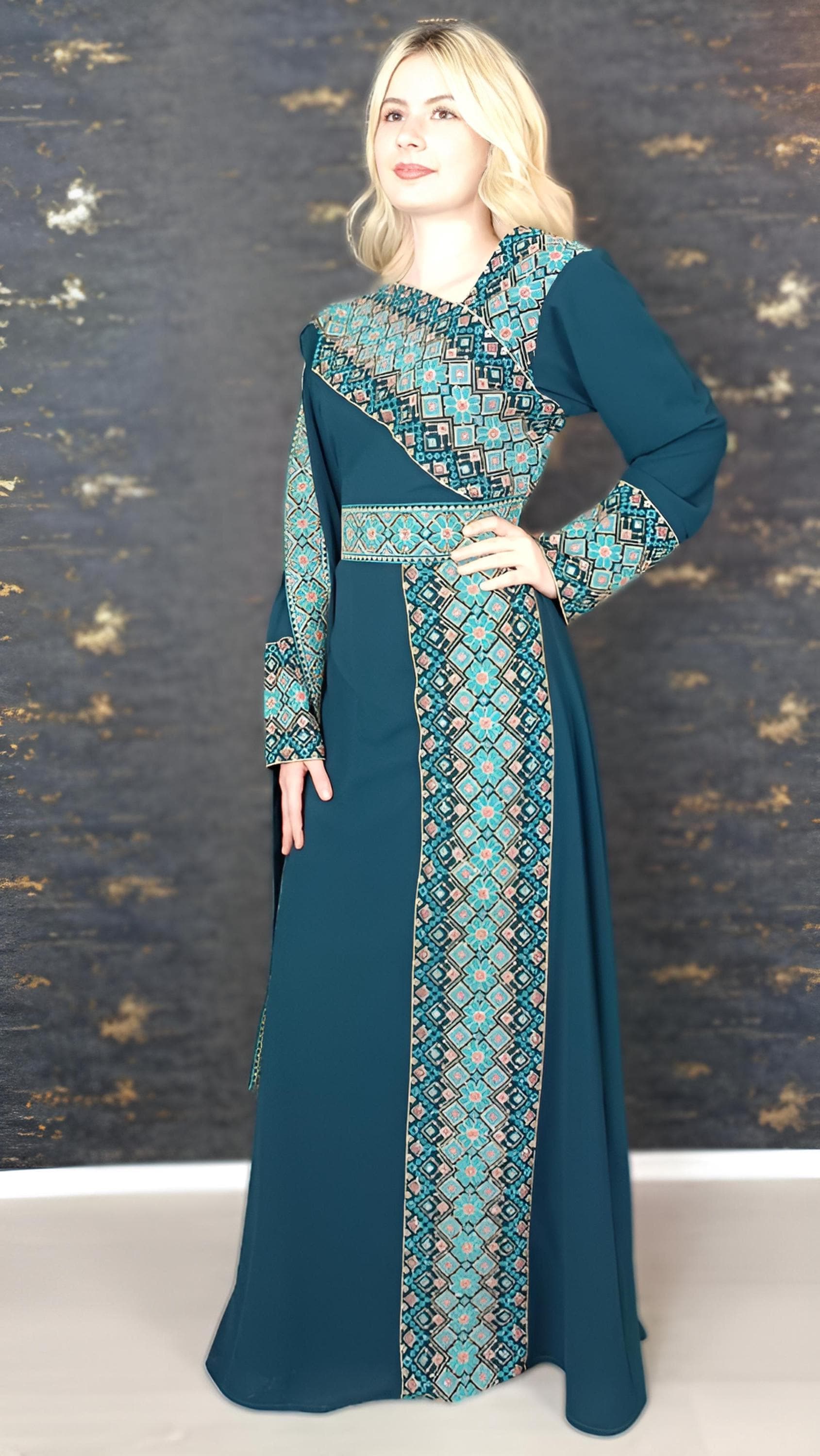Kaftan Schaza mit Gürtel, petrol, asymmetrischer Halsausschnitt, unterschiedliche Armlängen, bunte Stickerei, Kleid für besondere Anlässe (etsy image id: 7773920697)