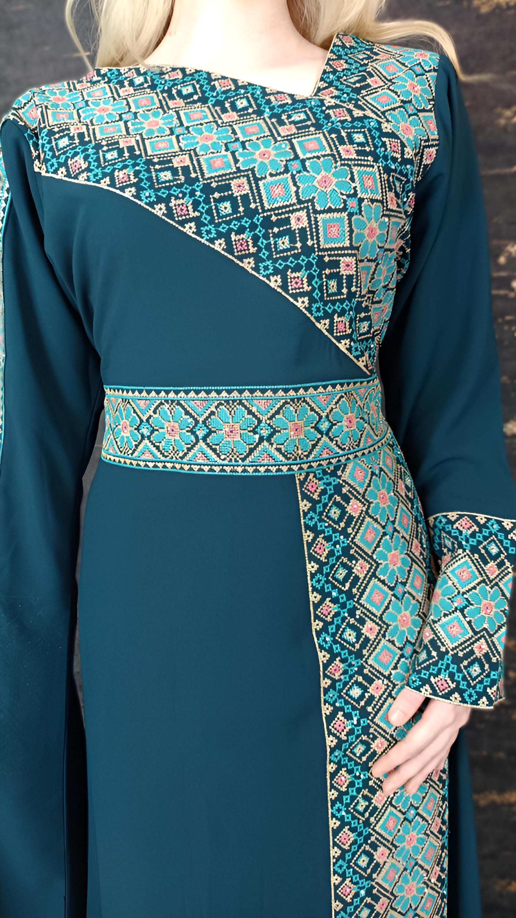 Kaftan Schaza mit Gürtel, petrol, asymmetrischer Halsausschnitt, unterschiedliche Armlängen, bunte Stickerei, Kleid für besondere Anlässe (etsy image id: 7773920709)