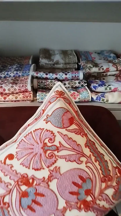 Bestickter Kissenbezug | Kissenbezug 40x40 | Kissenhülle Stickerei | Dekokissen | Boho Kissenbezug bestickt | Moderner Kissenbezug