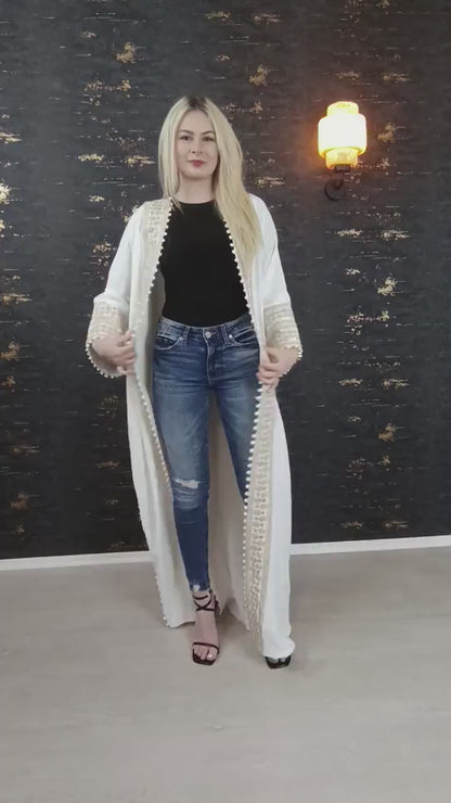 Bisht kleine Blume, weiß, mit Stickerei in Gold/Silber, Ramadan Abaya, Kaftan Frauen, Hennakleid, Kimono